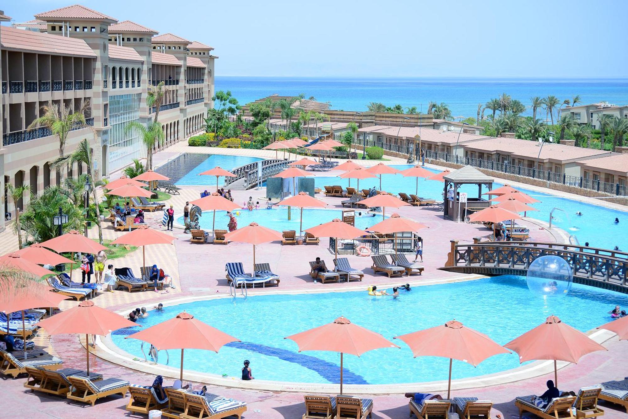 Coral Sea Beach And Aqua Park Ain Sukhna Exterior photo