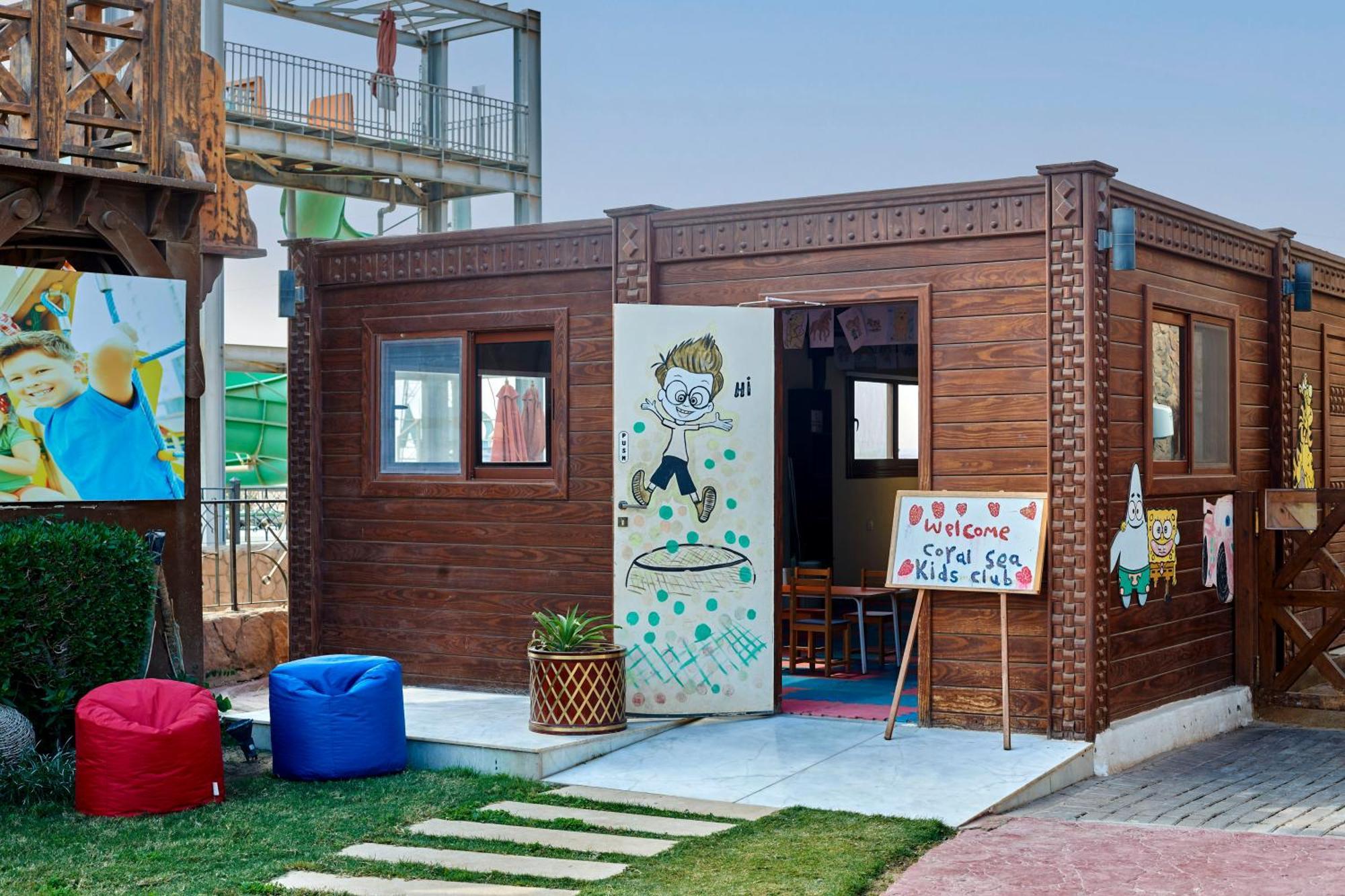 Coral Sea Beach And Aqua Park Ain Sukhna Exterior photo