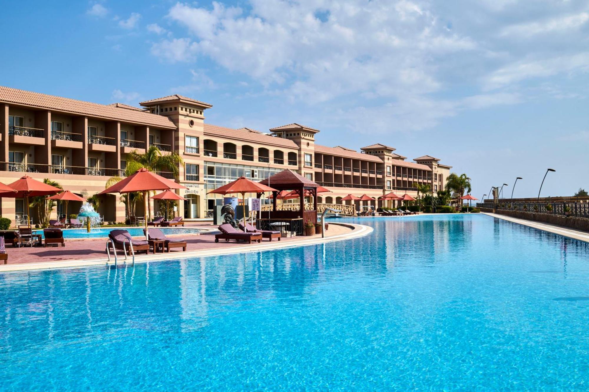 Coral Sea Beach And Aqua Park Ain Sukhna Exterior photo
