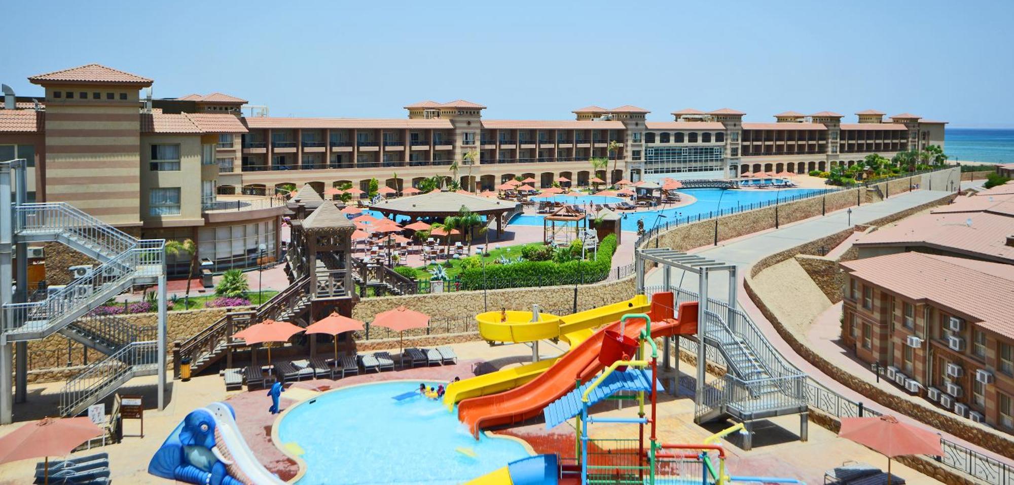 Coral Sea Beach And Aqua Park Ain Sukhna Exterior photo